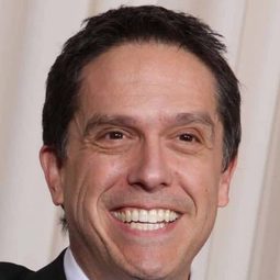 李·安克里奇 飾演 Self