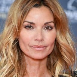 Ingrid Chauvin 飾演 Manon Bonnel