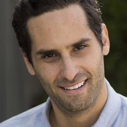 Doug Mand - 神探零零甩編劇