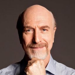 Odilon Wagner 飾演 Rabbi Pech