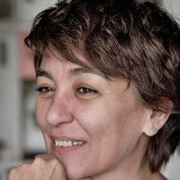 Adina Cristescu 飾演 Zambila