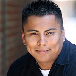 Rene Abelar 飾演 Rene