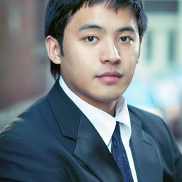 Daniel Chioco 飾演 Emmett