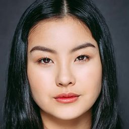 Esther Ming Li 飾演 Sophie