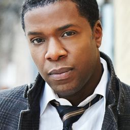 米爾頓·巴恩斯 - 相信我：麗莎·麥克維綁架案演員 飾演Officer Lopez