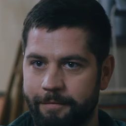 Matthias Jacquin 飾演 Paul