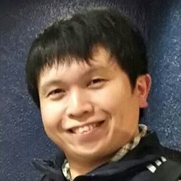 大﨑晉司 飾演 Mama (voice)