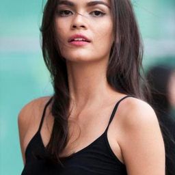 菲爾里娜·席納崔亞 飾演 Indy