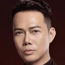 謝天華  飾演 Tak Roy