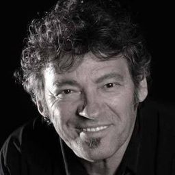 Llorenç Santamaria 飾演 Chófer