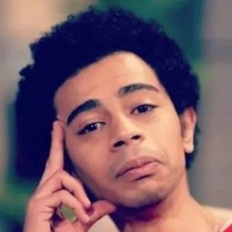 Ahmed Soltan - Mama's Boy演員 飾演شندويلي