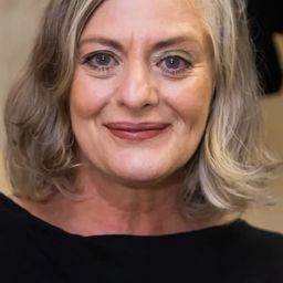 克里斯·蔻托 飾演 Dona Rita