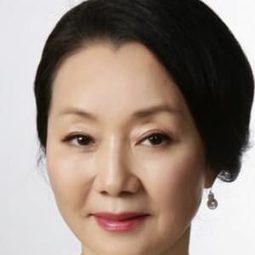 李英蘭 飾演 Ellen