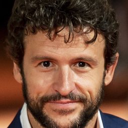 迭戈·馬丁 - 壞壞愛2:愛回歸演員 飾演Alejandro