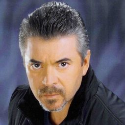 Art Bonilla - 水色明信片演員 飾演Preacher