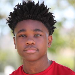 Jalyn Hall 飾演 Deydey