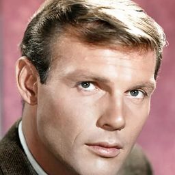 Adam West 飾演 Harold