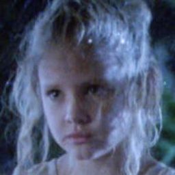 坎達絲·哈松 飾演 Cera (voice)