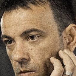 Zlatko Kričkić 飾演 