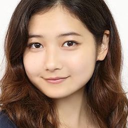 吉田まどか 飾演 Kyoko Suzuhara (young)