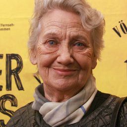 Ingrid Burkhard 飾演 Frau Molnar