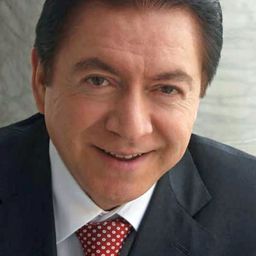 Francisco Araiza 飾演 Don Ottavio