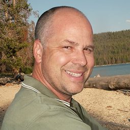 J·B·羅傑斯 - 姐妹會大屠殺 2演員 飾演House Cop #2