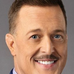 比利·加爾德 飾演 Roy Barnes