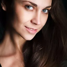 Lorena Kolibabchuk 飾演 deputy's daughter