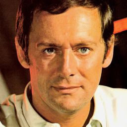 莫里斯朗尼 飾演 Raoul Maury