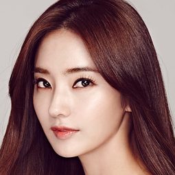 韓彩英 - 不速之客演員 飾演Zhang Lin Lin