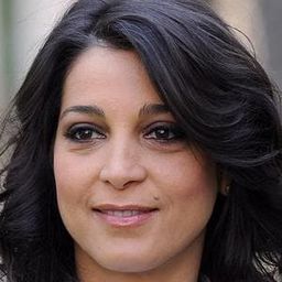 多納泰拉·菲諾基亞羅 飾演 Sara Mai