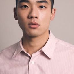 日高由起刀 飾演 Kō