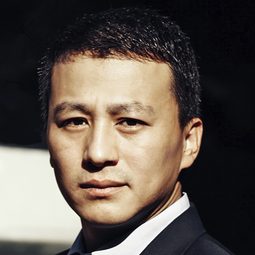 毛晟霖 - 柳川演員 飾演Japanese food shop owner