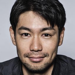 山村憲之介 飾演 Taka