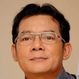 馬錫亞斯·穆庫索 飾演 Seno