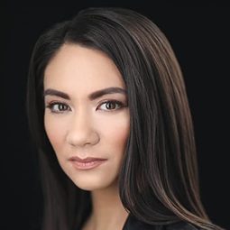 李康寧 飾演 Daphane