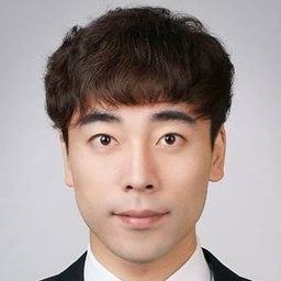 Jang Chang-myung 飾演 Ji-wan (지완)