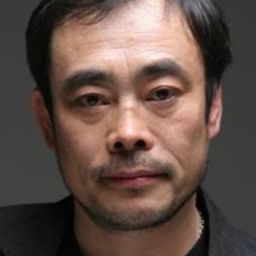 琴東賢 飾演 Gold Teeth