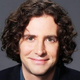 凱爾·穆尼 - Street Fighter演員 飾演Marvin