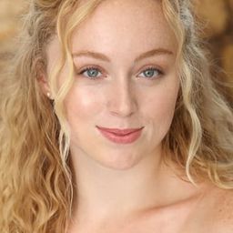 Chase Victoria 飾演 Rachel