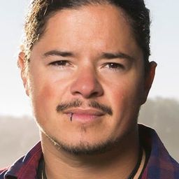 Filipe DeAndrade 飾演 Narrator (voice)