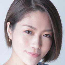 相川奈都姫 飾演 Ryoko Hanawa (voice)