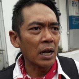 Budi Dalton - Rumah Masa Depan演員 飾演Pak Kades