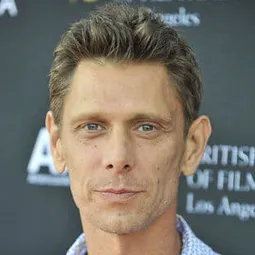 傑米·哈里斯 飾演 Popeye