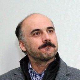 Adel Yaraghi 飾演 Majid