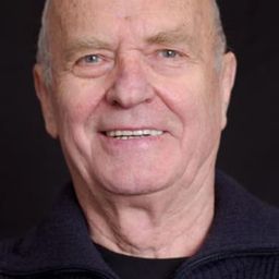 Wilfried Pucher - Nikolaikirche演員 飾演Bachers Arzt