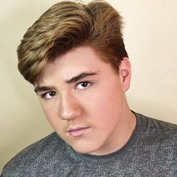 Zachary Alexander Rice - 桑拿慾室演員 飾演Dylan