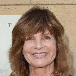 凱薩琳·露絲 飾演 Terrific-Looking Girl