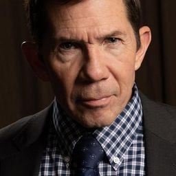 Eliot 飾演 Tito (as Mark Eliot)